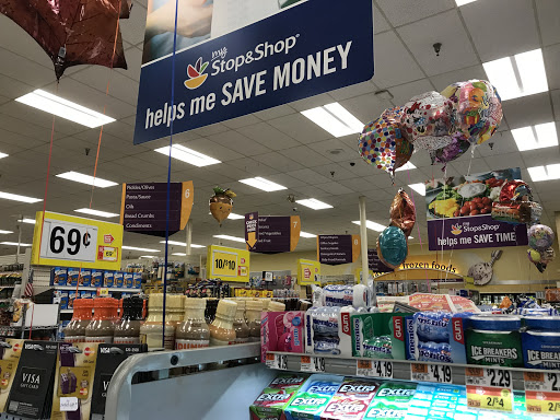 Grocery Store «Stop & Shop», reviews and photos, 713 E Broadway, South Boston, MA 02127, USA