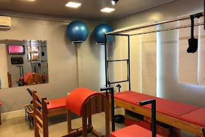 Espaço Lorrane Barra- pilates e reabilitação image