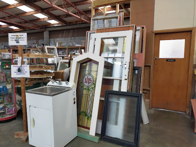 Reviews of Building Recyclers in Porirua - Hardware store