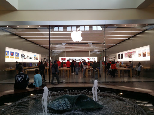 Computer Store «Apple Manhattan Village», reviews and photos, 3200 N Sepulveda Blvd, Manhattan Beach, CA 90266, USA