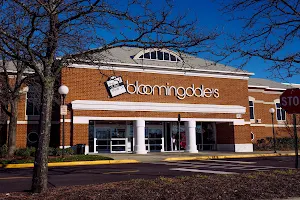 Bloomingdale's Outlet image