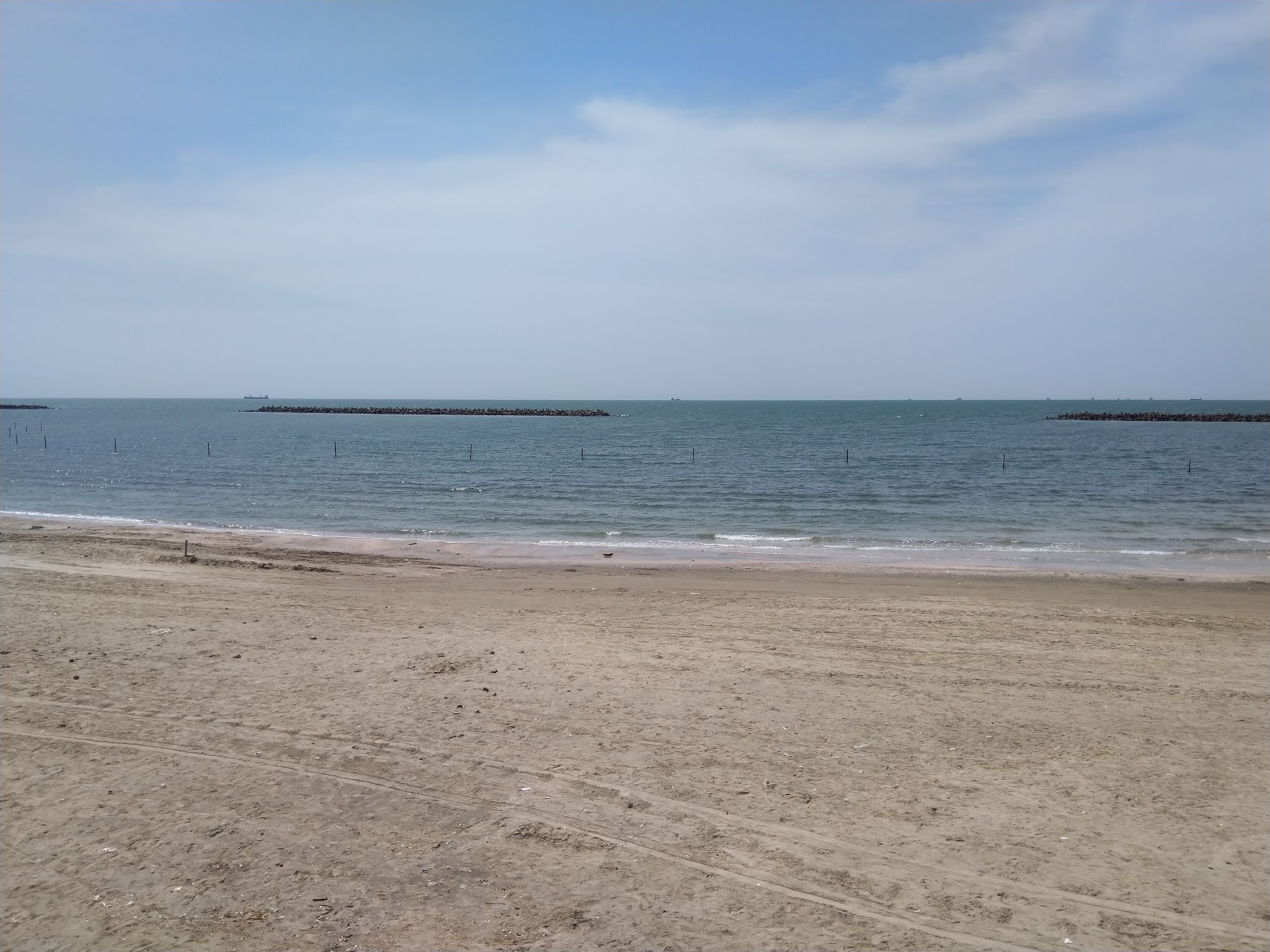 Photo of Ras El-Bar Beach with partly clean level of cleanliness
