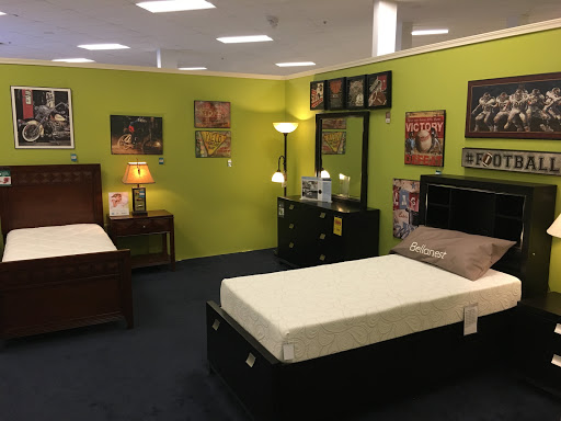 Furniture Store «Raymour & Flanigan Furniture and Mattress Store», reviews and photos, 150 Trotters Way, Freehold, NJ 07728, USA