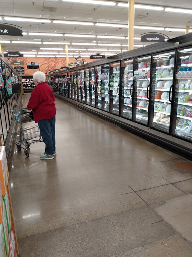 Grocery Store «Kroger», reviews and photos, 120 S Memorial Dr, New Castle, IN 47362, USA