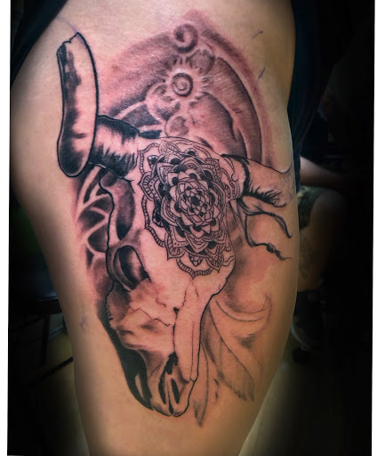 Explore quarter sleeve tattoo ideas for females, creative tattoo ideas in Saint Petersburg, available at Cthulhu Tattoo & Body Piercing