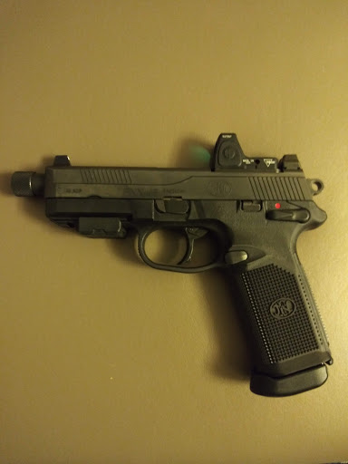 Pawn Shop «Chesapeake Pawn and Gun», reviews and photos, 3330 S Military Hwy, Chesapeake, VA 23323, USA