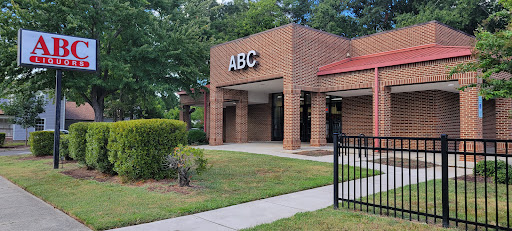 Durham County ABC Board, 2806 Hillsborough Rd, Durham, NC 27705, USA, 