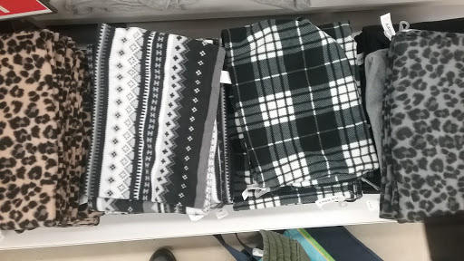 Clothing Store «Old Navy», reviews and photos, 511 Pine St, Seattle, WA 98101, USA