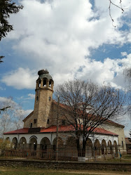 Православен храм „Св. Архангел Михаил“