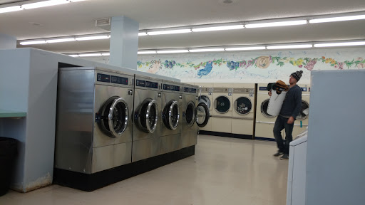 Laundromat «Carousel Cleaners & Laundromat», reviews and photos, 927 Molalla Ave, Oregon City, OR 97045, USA