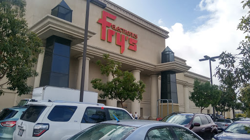 Electronics Store «Frys Electronics», reviews and photos