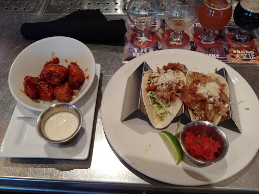 Shopping Mall «The Shops At Fallen Timbers», reviews and photos, 3100 Main St #1599, Maumee, OH 43537, USA