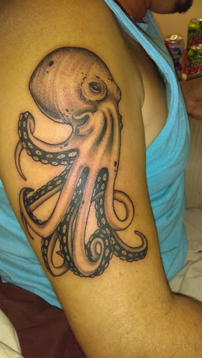 Tattoo Shop «Roses and Ruins Tattoo», reviews and photos, 10150 Dorchester Rd, Summerville, SC 29485, USA