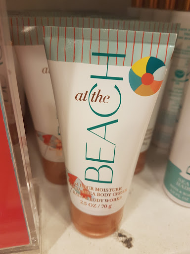 Beauty Supply Store «Bath & Body Works», reviews and photos, 2024 S University Dr, Davie, FL 33324, USA