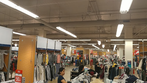 Clothing Store «Old Navy», reviews and photos, 7101 Democracy Blvd, Bethesda, MD 20817, USA