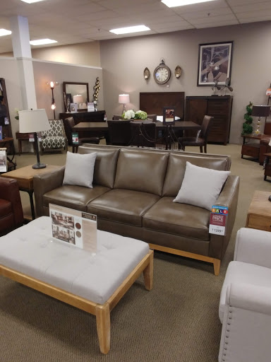 Furniture Store «Raymour & Flanigan Furniture and Mattress Store», reviews and photos, 985 Bethlehem Pike, Montgomeryville, PA 18936, USA