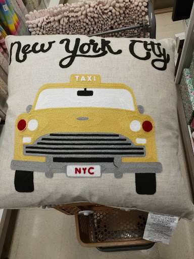 Department Store «Marshalls & HomeGoods», reviews and photos, 701 NJ-440, Jersey City, NJ 07304, USA