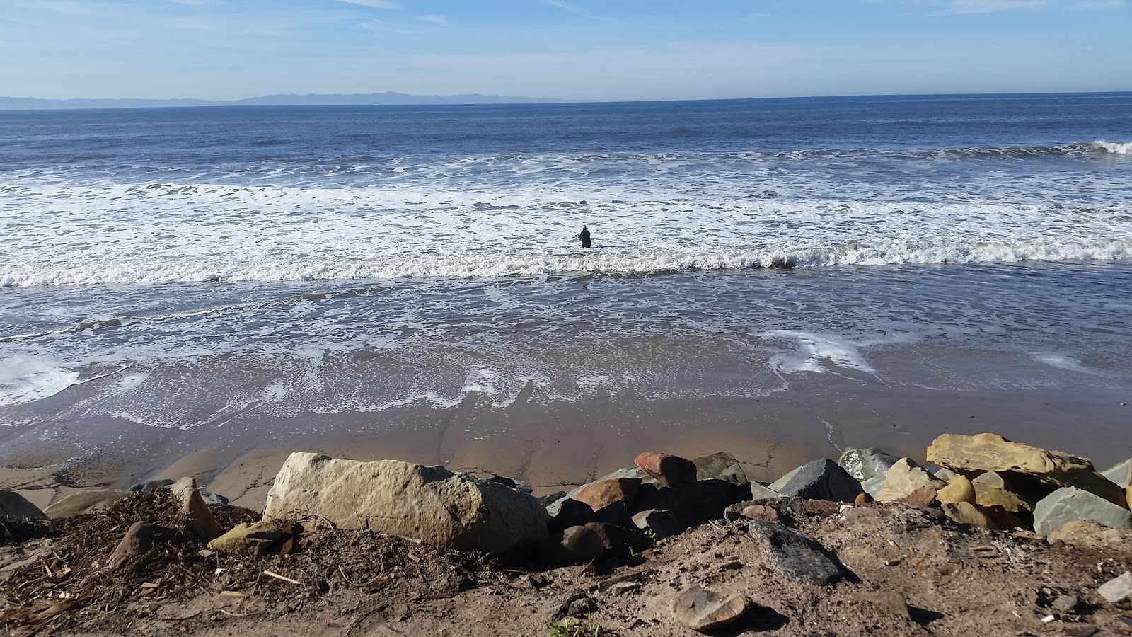 Rincon Beach的照片 背靠悬崖