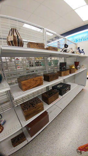 Clothing Store «Ross Dress for Less», reviews and photos, 2415 N Monroe St, Tallahassee, FL 32303, USA