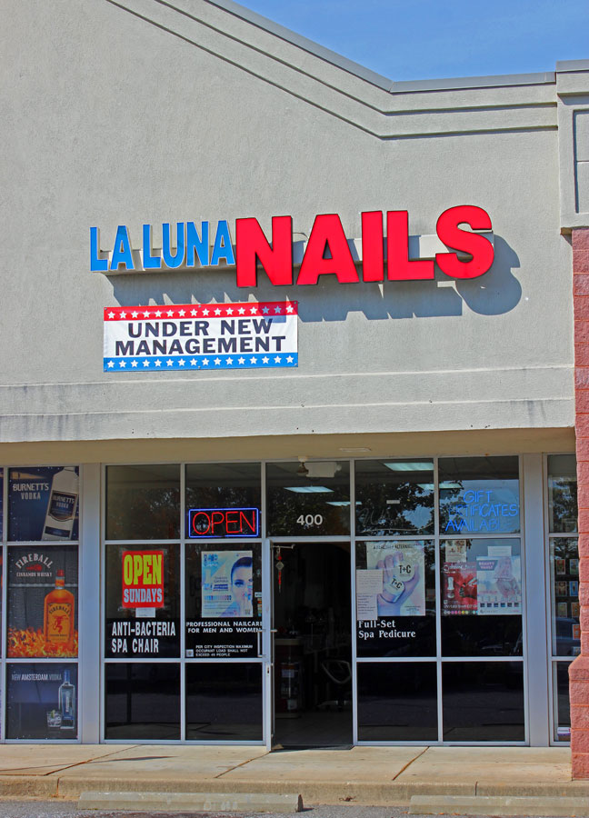 LaLuna Nails 29307