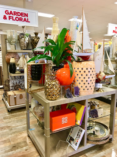Department Store «HomeGoods», reviews and photos, 961 Lomas Santa Fe Dr, Solana Beach, CA 92075, USA