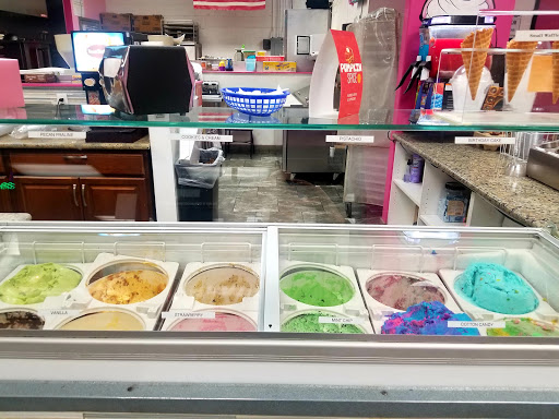 Donut Shop «Mimi’s Donuts & Ice Cream», reviews and photos, 4000 University Pkwy #4012, San Bernardino, CA 92407, USA