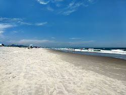 Photo de Plage de Coroados avec rivage droit, long