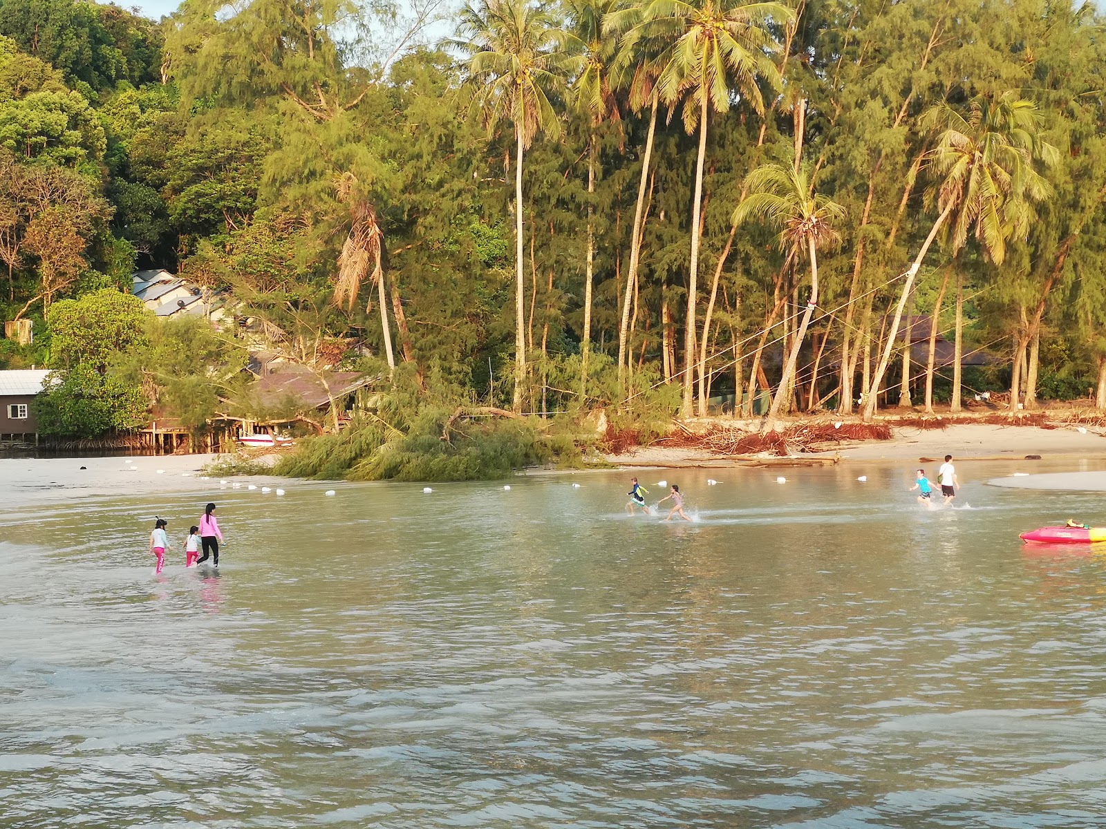 Khlong Yai Kee Beach photo #9