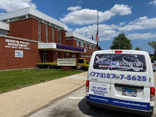 Locksmith «Omega Locksmith», reviews and photos, 4346 W 51st St, Chicago, IL 60632, USA