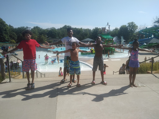 Swim Club «Crystal Lake Park Family Aquatic Center», reviews and photos, 1401 N Broadway Ave, Urbana, IL 61801, USA