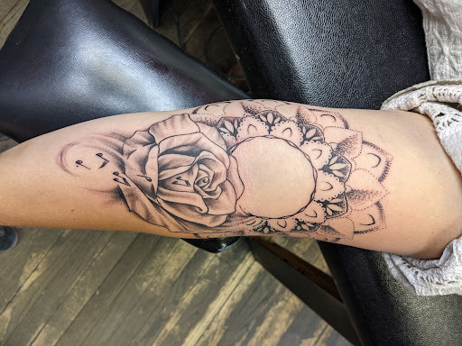 Tattoo Shop «High Caliber Tattoo and Piercing Studio», reviews and photos, 1005 S Lynhurst Dr, Indianapolis, IN 46241, USA