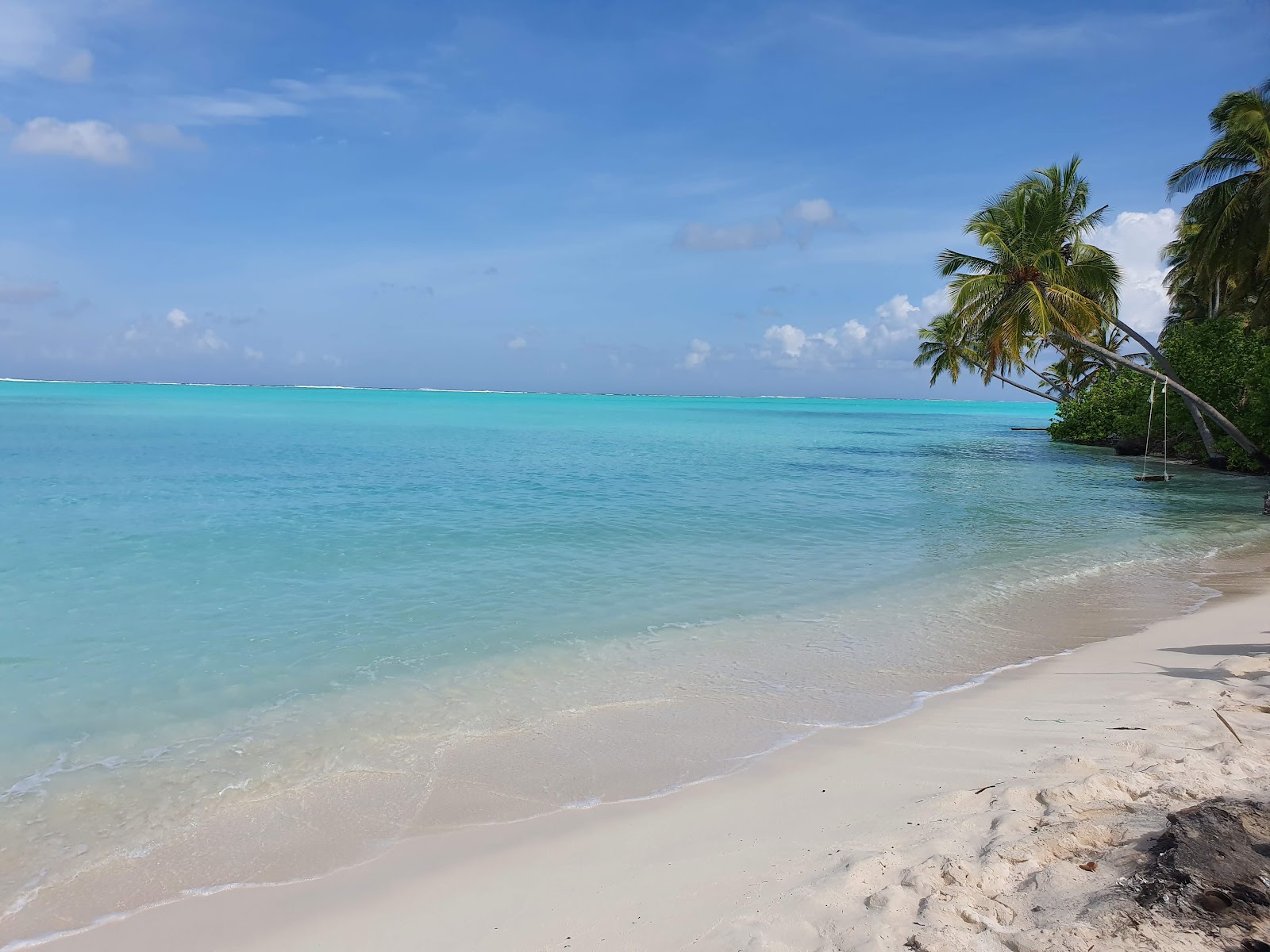 Foto di Fohtheyo bodufushi Beach con una superficie del sabbia bianca fine