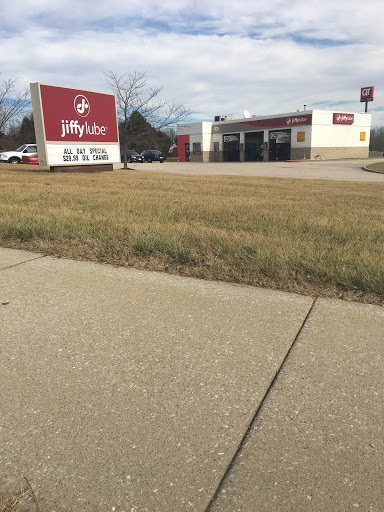 Oil Change Service «Jiffy Lube», reviews and photos, 1915 Hawkins Rd, Fenton, MO 63026, USA