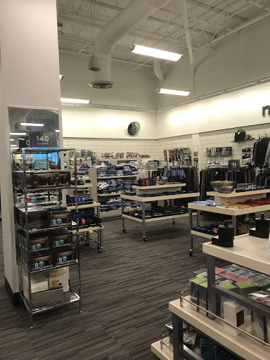 Department Store «Nordstrom Rack Pembroke Mall», reviews and photos, 4588 Virginia Beach Blvd #100, Virginia Beach, VA 23462, USA