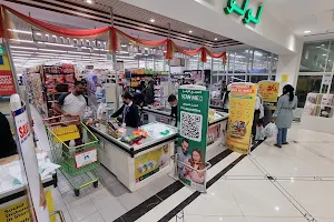 Lulu Hypermarket - Ezdan Oasis image