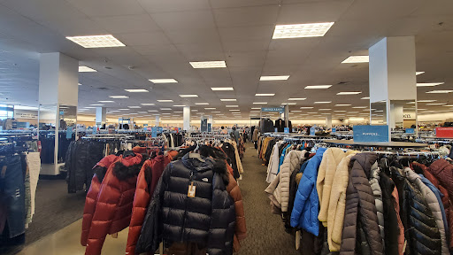 Department Store «Nordstrom Rack Rivers Edge Shopping Center», reviews and photos, 4036 E 82nd St, Indianapolis, IN 46250, USA