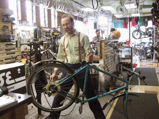 Bicycle Repair Shop «Ciclo Urbano Bike Shop, part of West Town Bikes», reviews and photos, 2459 W Division St, Chicago, IL 60622, USA