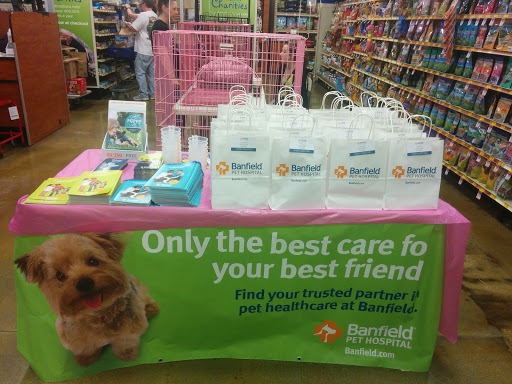 Pet Supply Store «PetSmart», reviews and photos, 19320 Nordhoff Way, Northridge, CA 91324, USA
