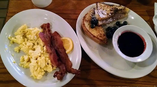 American Restaurant «Cracker Barrel Old Country Store», reviews and photos, 380 N Jacob Dr, Bloomington, IN 47404, USA