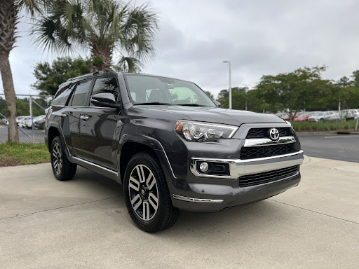 Toyota Dealer «Hendrick Toyota of Wilmington», reviews and photos, 5640 Market St, Wilmington, NC 28405, USA