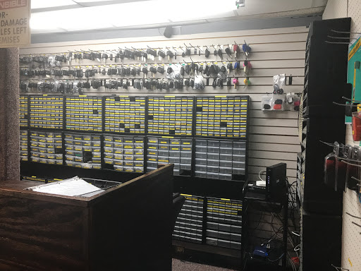 Window Tinting Service «Covington Highway Locksmith & Remotes», reviews and photos, 4971 Covington Hwy, Decatur, GA 30035, USA