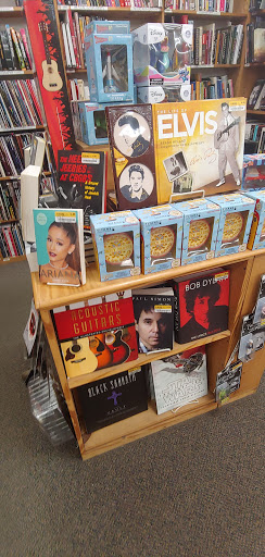 Book Store «Half Price Books», reviews and photos, 2041 Ford Pkwy, St Paul, MN 55116, USA