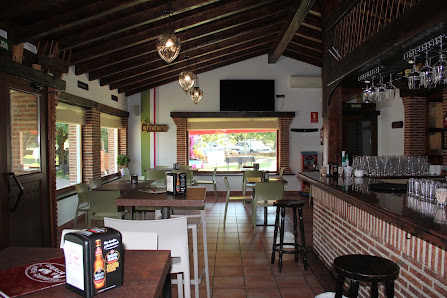 Restaurante Asador Los Carretero Ctra. Candeleda - Madrigal, Km. 6,2, 05480 Candeleda, Ávila, España