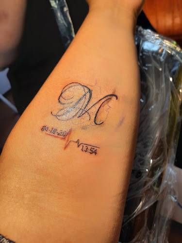 Opiniones de Pink Tattoo en Los Ángeles - Estudio de tatuajes