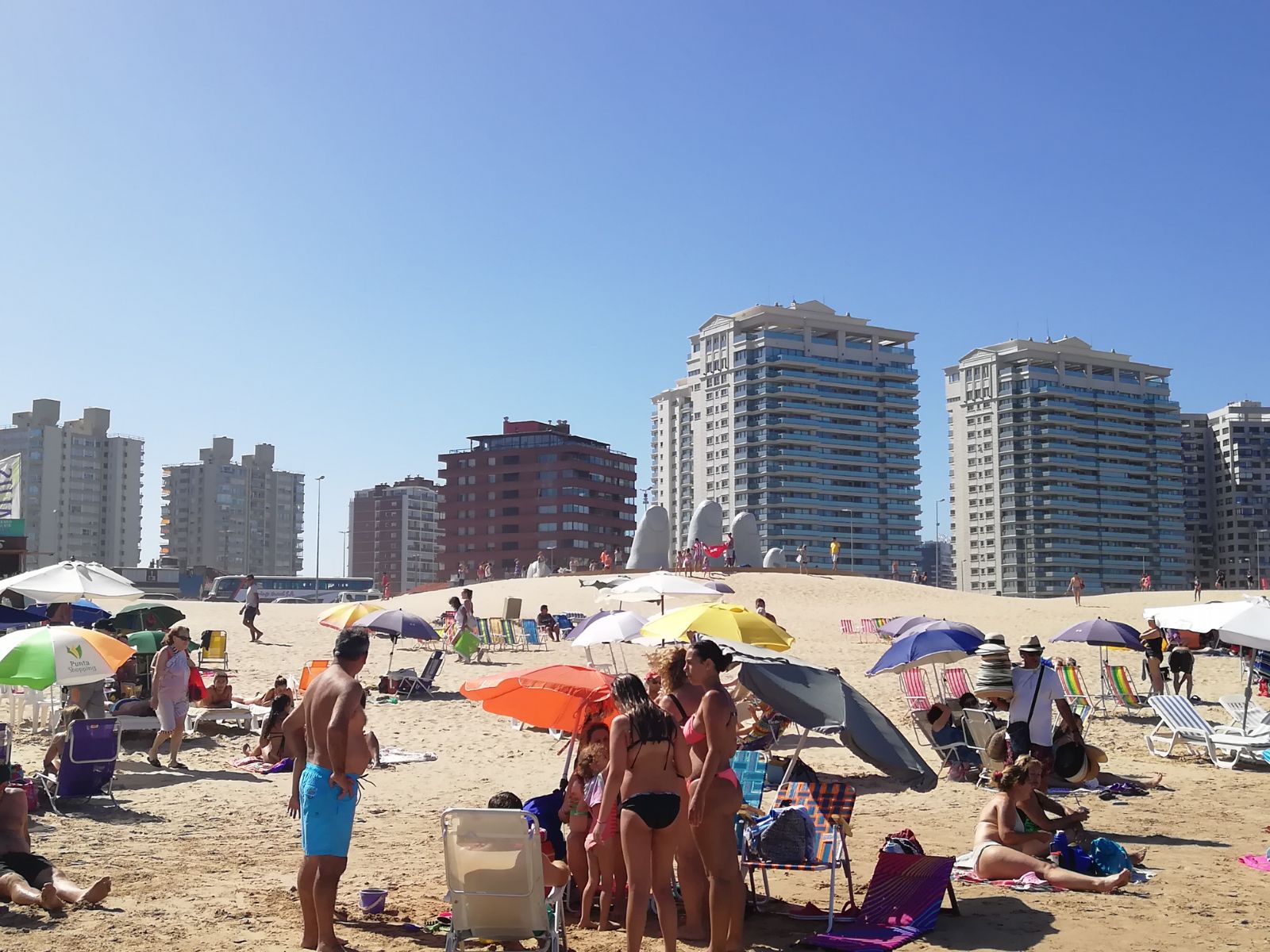 Brava Beach'in fotoğrafı - Çocuklu aile gezginleri için önerilir