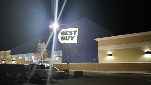 Electronics Store «Best Buy», reviews and photos, 3700 Mandela Pkwy, Oakland, CA 94608, USA