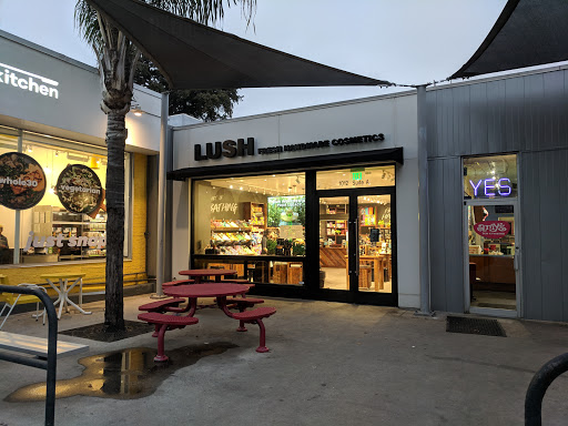 Lush, 1012 W 6th St, Austin, TX 78703, USA, 