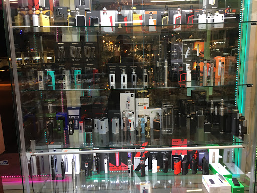 Body Piercing Shop «Vibes Smoke Shop & Piercing», reviews and photos, 1222 El Camino Real, Redwood City, CA 94061, USA