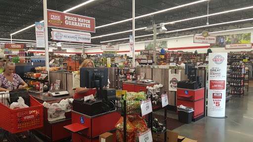 Home Improvement Store «Tractor Supply Co.», reviews and photos, 2211 Carmack Blvd, Columbia, TN 38401, USA