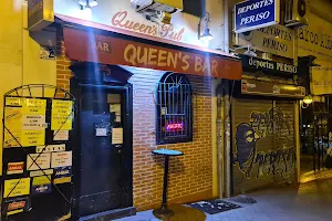 Queen's bar image